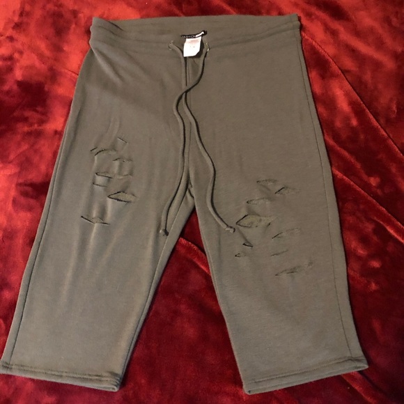 FashionNova 2-piece Set - Picture 3 of 4